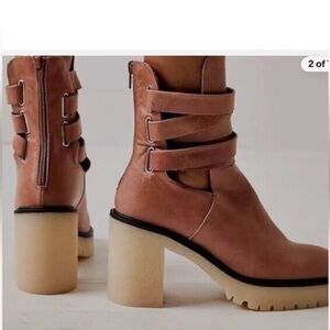 NWT Free People Jesse Cutout Boot Leather Platform Chunky
Heel UK 38 US 7.5 - 8
